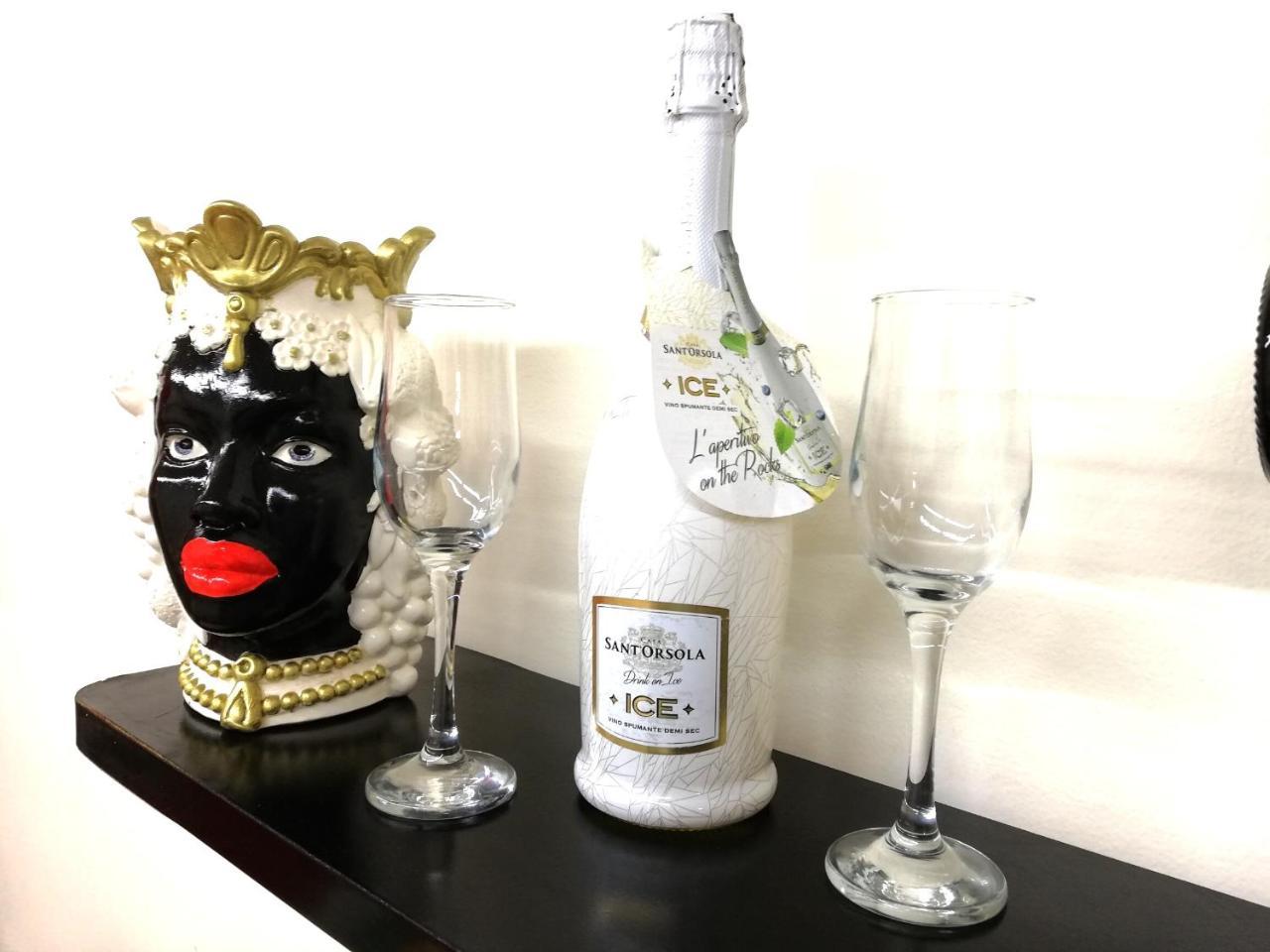 Il Duomo Home 卡尔塔吉罗 客房 照片